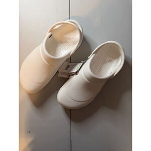 Crocs Bistro Clogs – White | New With Tags